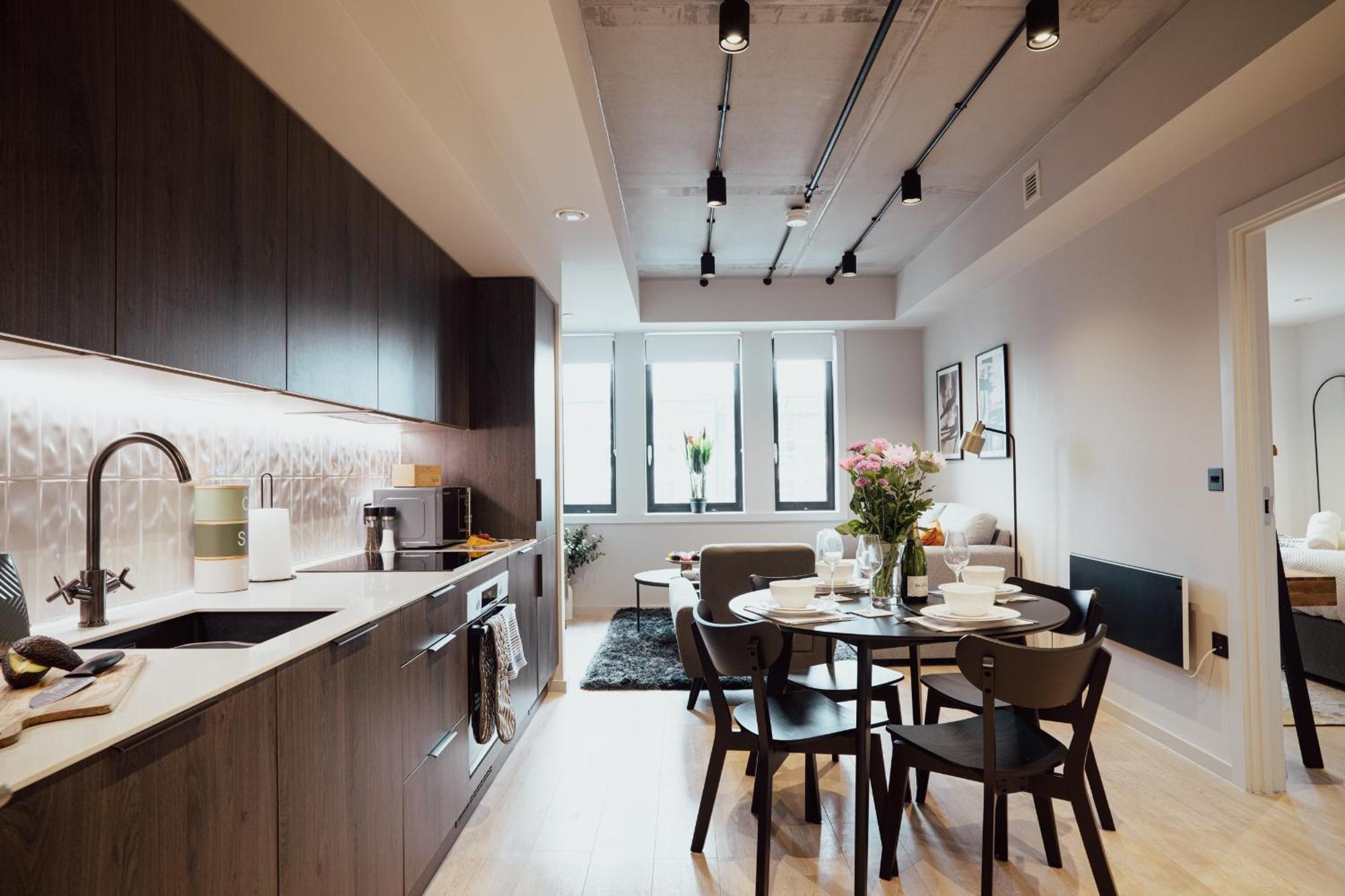 Luxury Pad Wifi Rooftop Garden Family Workers * Birmingham