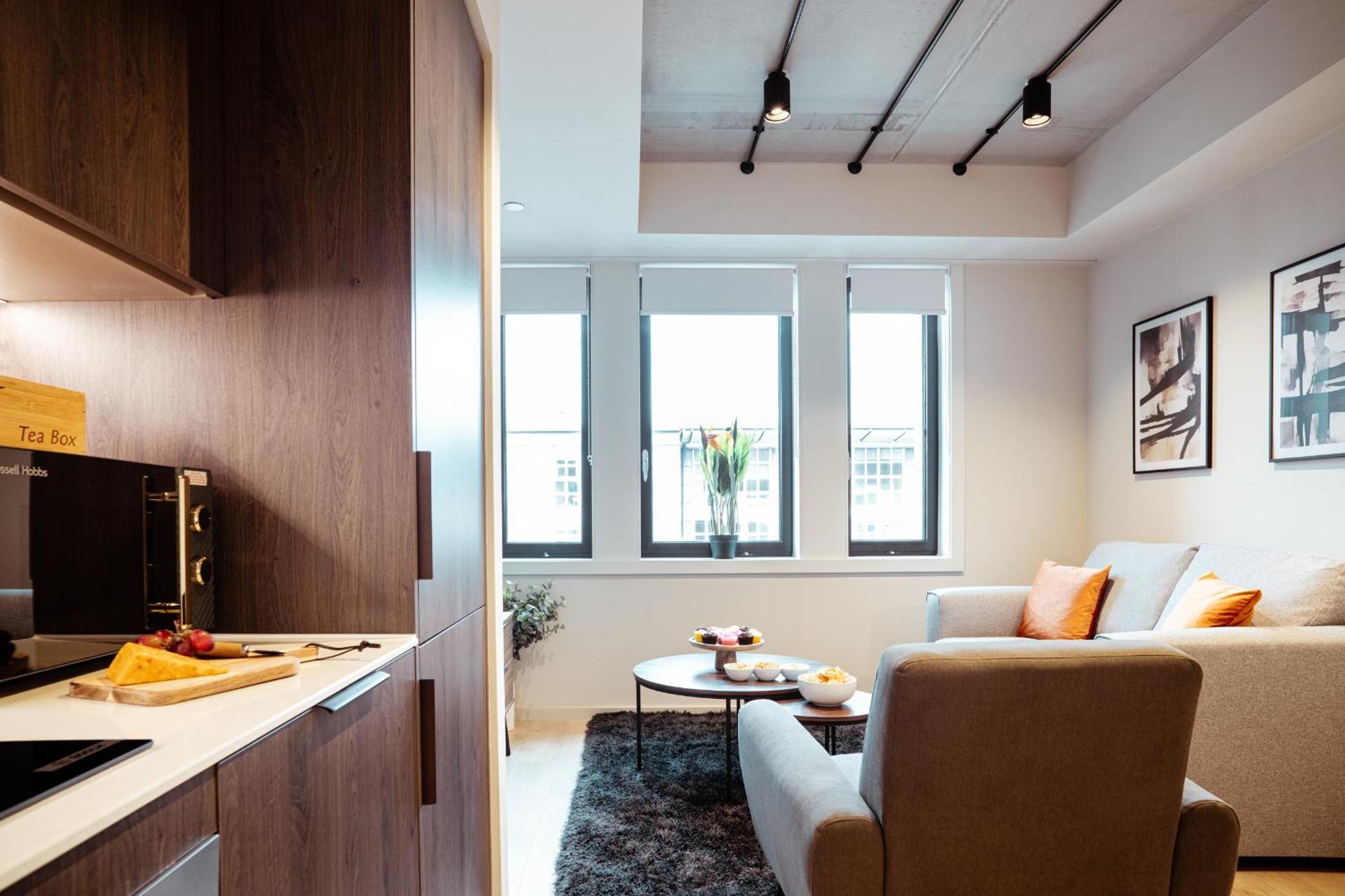 Luxury Pad Wifi Rooftop Garden Family Workers Apartment *